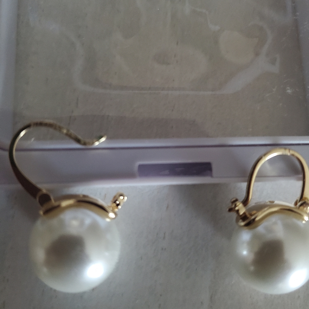 Pearl Custom Earrings - Picture 3 of 3
